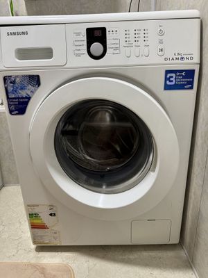 Продам стеральную машинку Samsung Diamond 6 kg