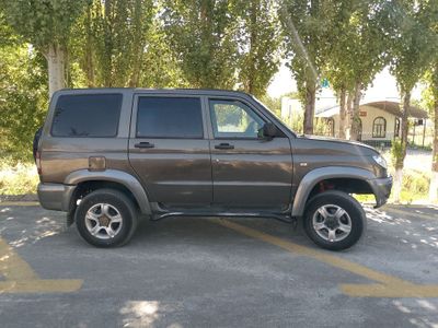 Uaz patriot avtomobil