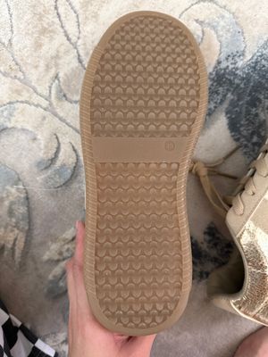 Продаются Новые кеды
