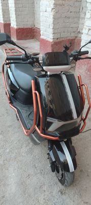 Elektr skutr sotildi 1000 w 14000 km yurgan