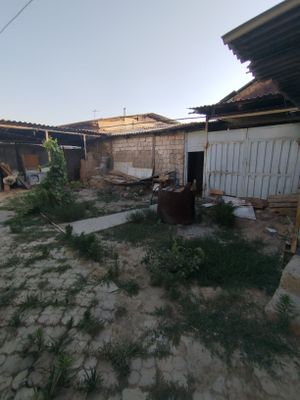 Продаю участок угловой на улица Иззат