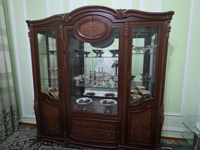 Стенка сотилади срочно