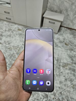 Samsung s24 plus white titanium