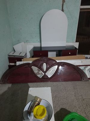 Продоется двух спальный гарнитур