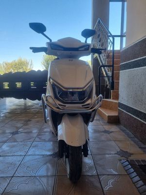 Moto kafolati bilan eliktr mota 400 km yurgan holati idael 1 qul halli