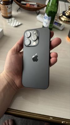 Iphone 15 pro black 128 gb