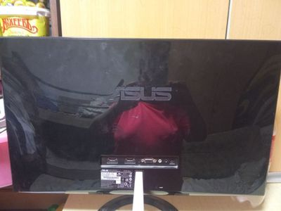 Монитор asus в хорошем состоянии