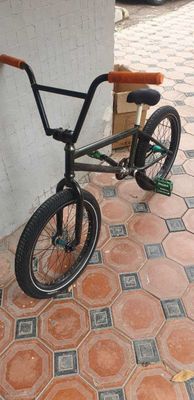 BMX sotiladi srochni