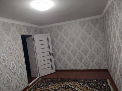 Ижарага берилади пед институт олдида