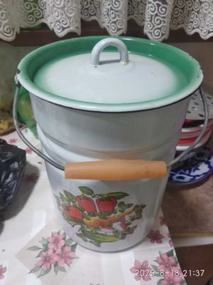 Продаются бидоны 2 шт