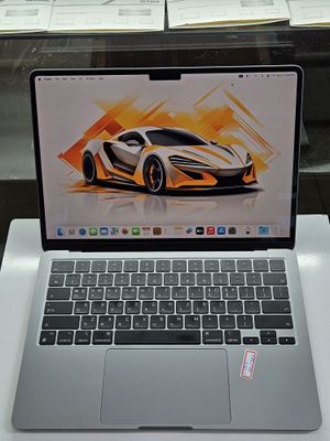 Macbook Air M2 ideal holatda
