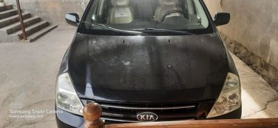 Kia carnival 8 kishilik