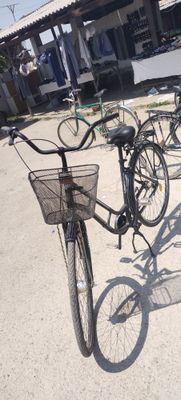 28 razmerli velosipedlar sotiladi