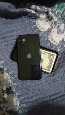 iPhone 11 64Gb Ideal