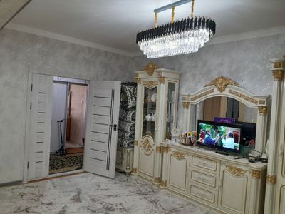 Mebel sotiladi toza akuratniy olinganiga 6 oy bo’ldi
