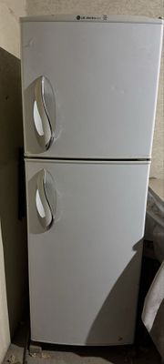 Холодильник LG, хорошего состояния