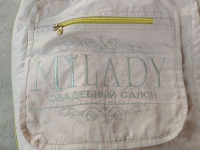 Срочно продам оригинал чехол для свадебный платья