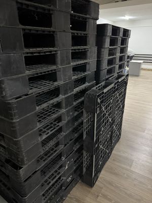 Продается бу пластиковый поддон