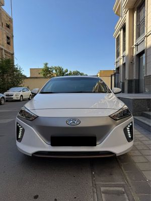 Hyundai ionic electric