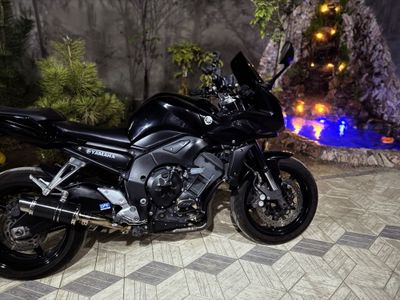 Продам свой мотоцикл. Yamaha Fz1 2013 год