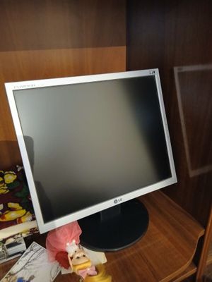 Lg Kompyuter Monitor 17 2ta
