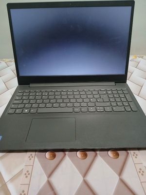 Lenovo noutbuk sotiladi