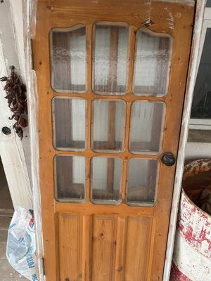 Eshik sotiladi 400 ming so'm qaytiladi 2dona bor