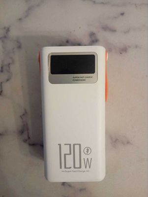 Повербанк абсолютно новый 60000mah 120w