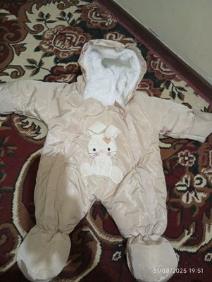 Bolalar kiyimi arzon sotiladi