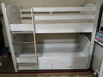 двух яростная кровать б/у