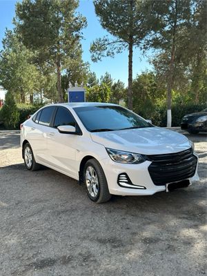 Chevrolet Onix LT pozitsiyasi