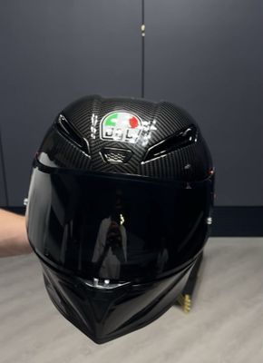 AGV shlem carboniviy stilda!