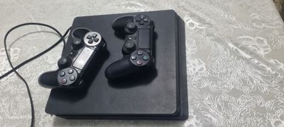 Playstation sotladi 4