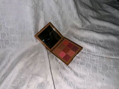 Nude ten