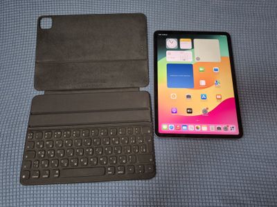 Apple iPad Pro 11 2 Generation 128GB+Magic keyboard 2020