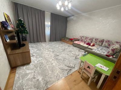 Юнусабад-4 метро, рынок универсам, Мега планет 3х комн.квартира