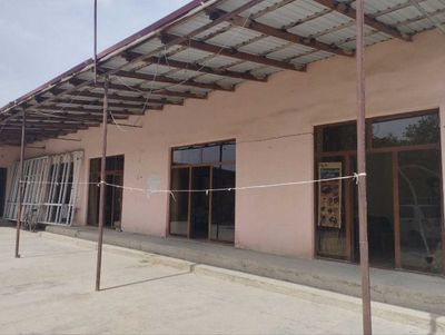 Navbahor tumanida Maishiy xizmat ko`rsatish binosi sotiladi