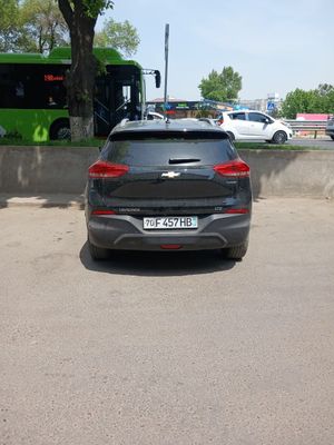Yangi tracker arenda