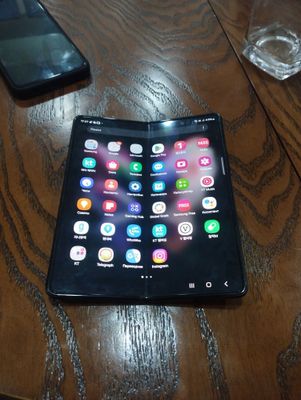 Samsung galaxiy fold z 3