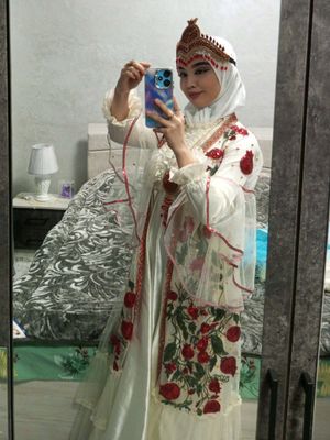 kelinlar uchun ansanbl koylak