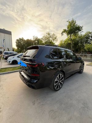 Bmw x7 M60 4.4 full