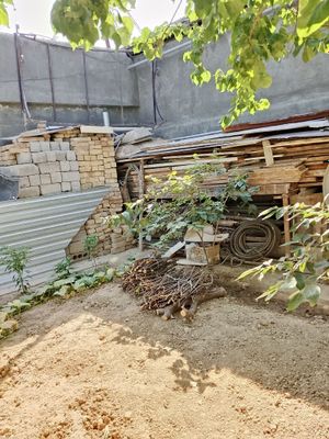 Тахта, гишт, шлакаблок