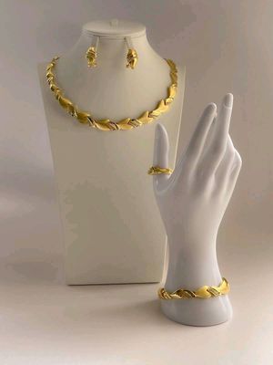 brend komplekt