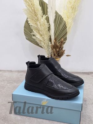 Утеплённые кожаные ботинки