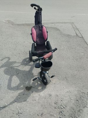 Детиски каляска вели