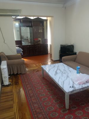 Studentlarga Bezmakler Bezxazayka Milliy unversitetiga yaqin kvartera