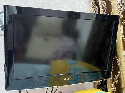 LG 32 теливизор сотилади