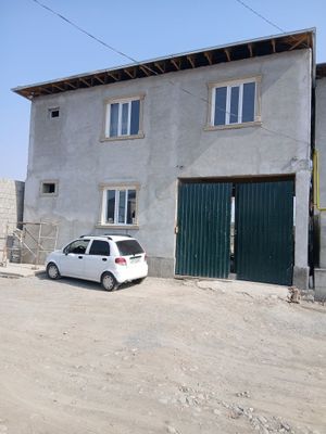 Xovli Uy sotiladi