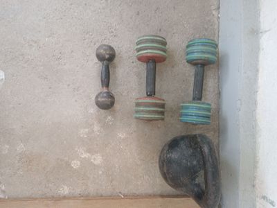 Bittasj 16 kg, ikkitasi 7.5 kg , bittasi 2kg