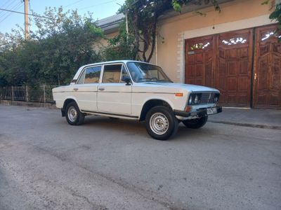 Vaz 2106 sotiladi